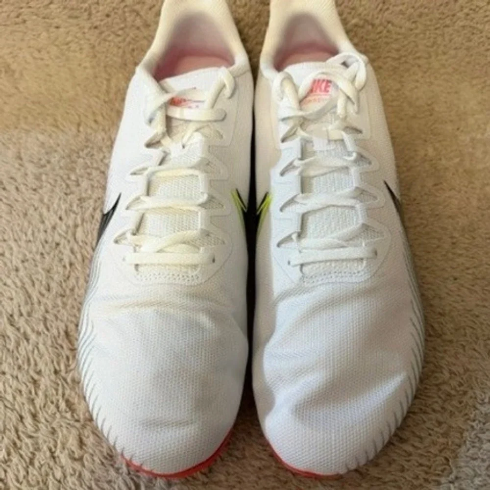 Nike zoom rival